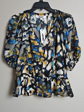 DKNY Balloon Sleeve‎ V-neck Ruffled Peplum Hem Top: Leopard Abstract: Medium